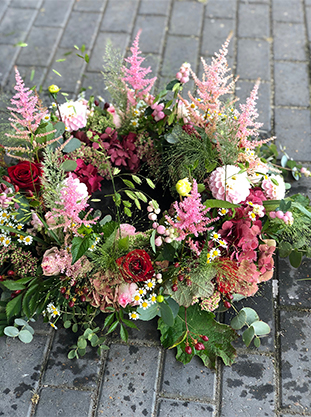 Begravelseskrans pink